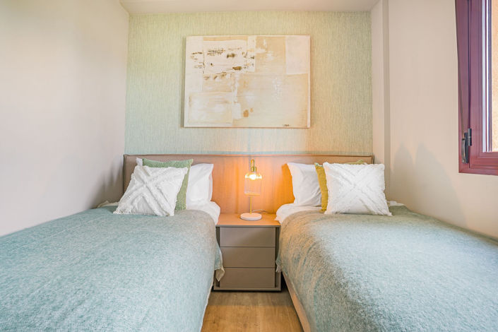 Image No.14-3 Bed Property for sale