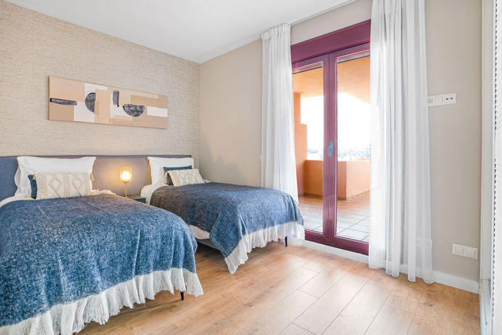 Image No.17-3 Bed Property for sale