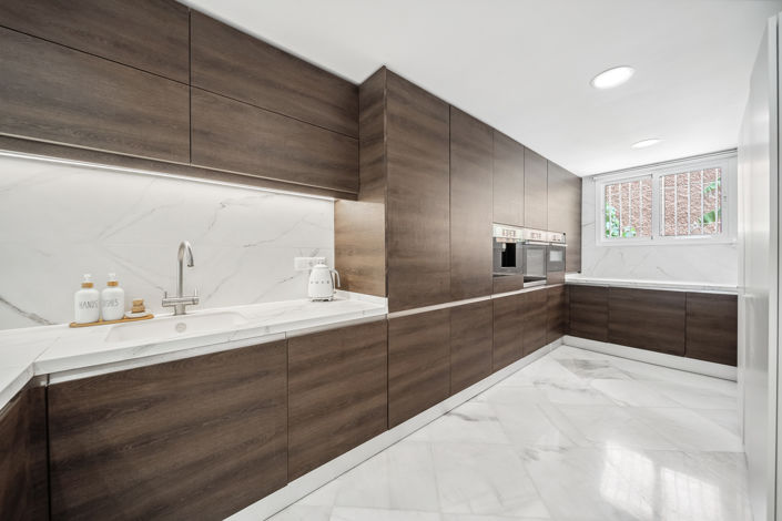 Image No.14-3 Bed Townhouse for sale