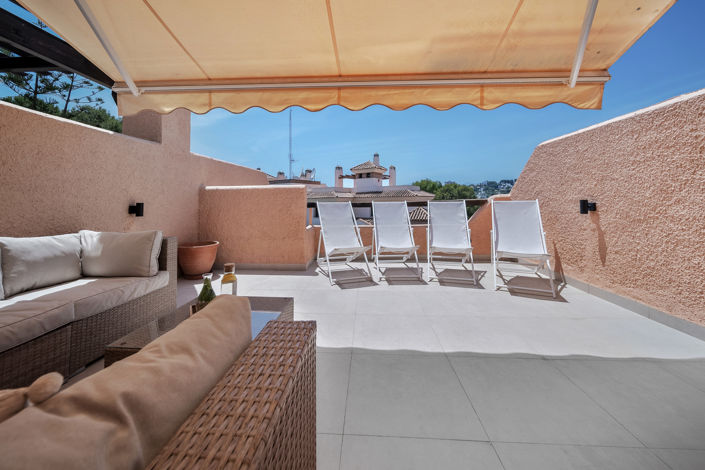 Image No.28-3 Bed Townhouse for sale