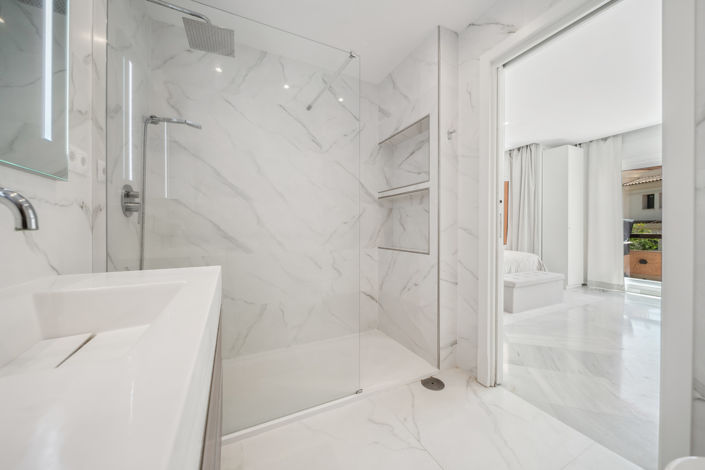 Image No.37-3 Bed Townhouse for sale