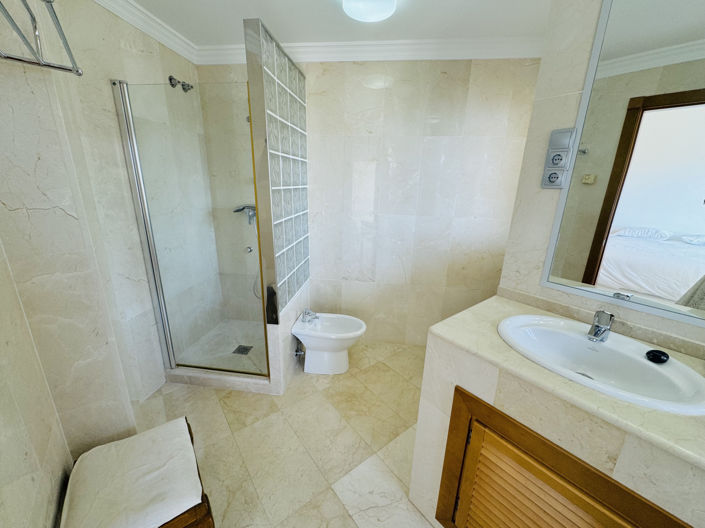 Image No.21-2 Bed Apartment for sale