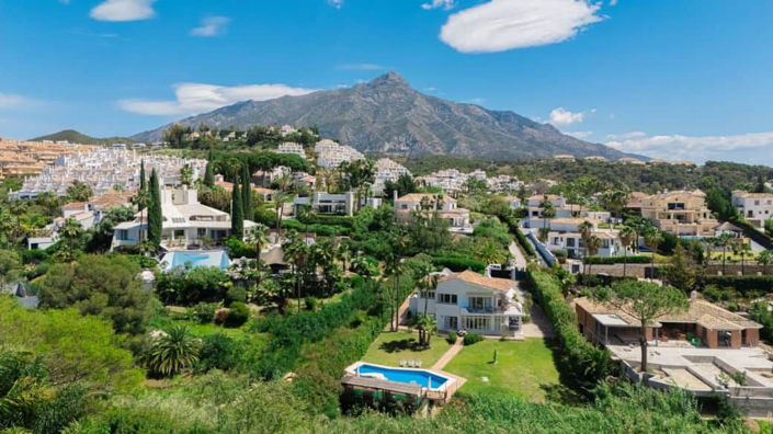 Image No.2-Villa de 4 chambres à vendre à Marbella