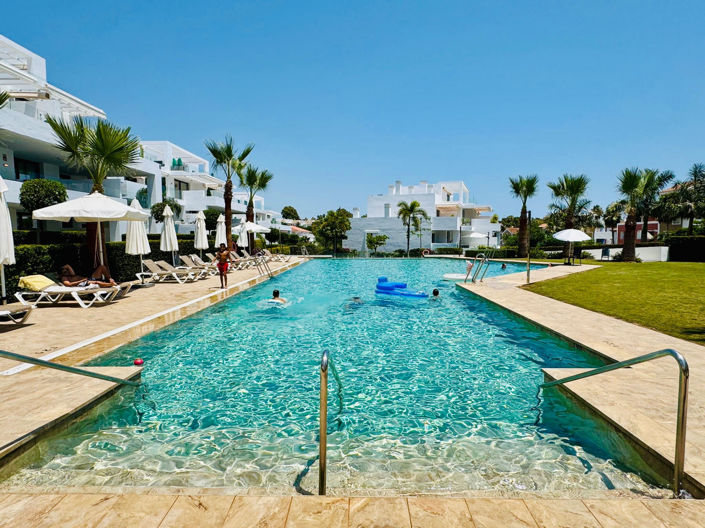 Image No.1-Propriété de 2 chambres à vendre à Estepona