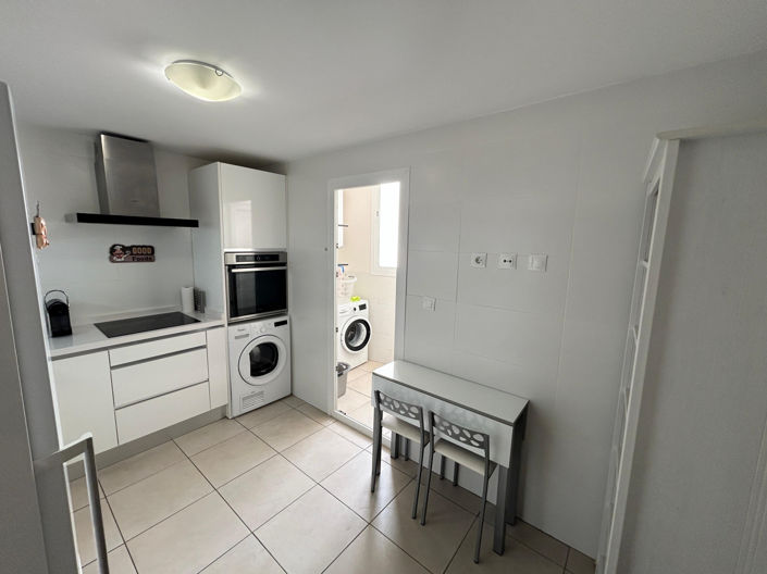 Image No.21-3 Bed Apartment for sale