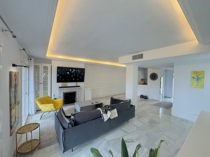 Image No.4-4 Bed Townhouse for sale