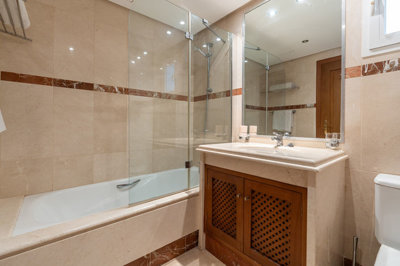 b98le8d7m9k3degpefzhs0lif8u4xzvzhwxtmggyekxx9