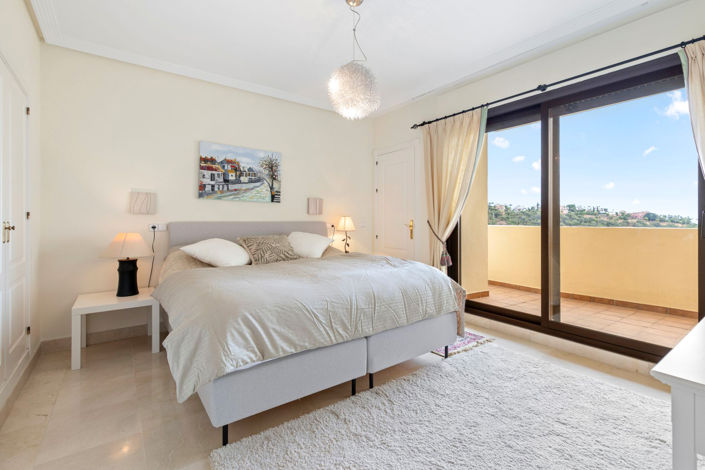 Image No.18-3 Bed Apartment for sale