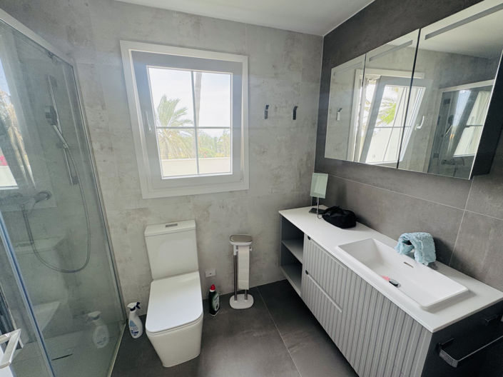 Image No.43-4 Bed Townhouse for sale