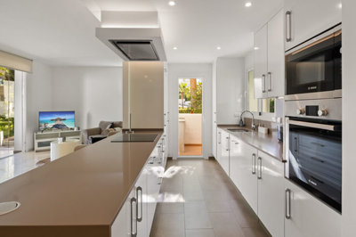 b98le8d7m9k3degpefzhs0lif8u4xzvzhwxtmggyekxx9