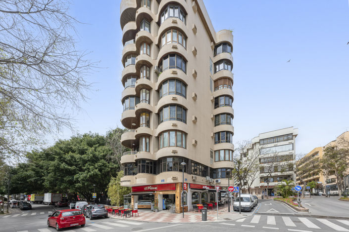Image No.32-2 Bed Apartment for sale