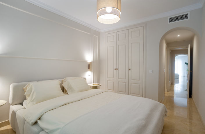 Image No.17-3 Bed Property for sale