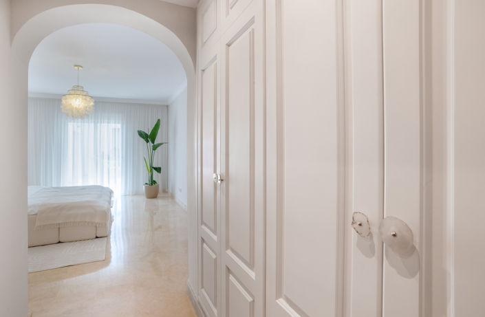 Image No.20-3 Bed Property for sale
