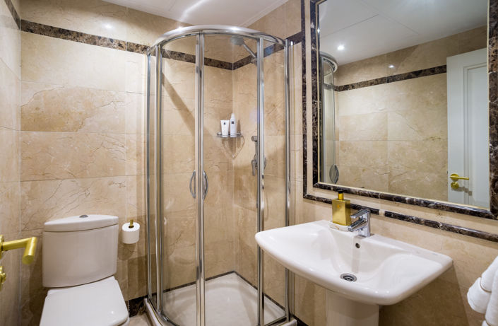 Image No.23-3 Bed Property for sale