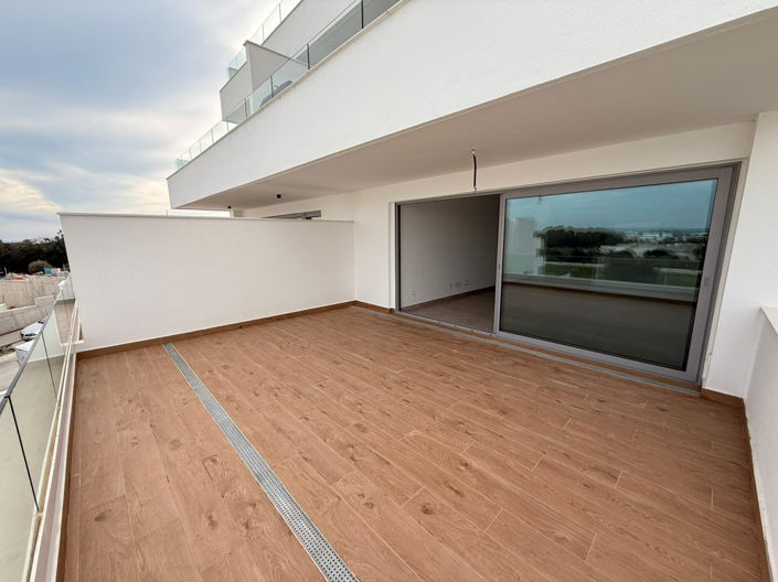 Image No.23-2 Bed Apartment for sale