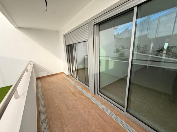 Image No.25-2 Bed Apartment for sale