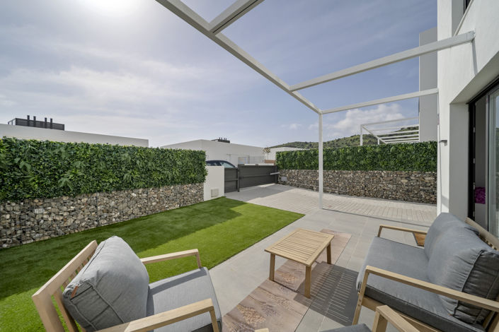 Image No.17-4 Bed House for sale