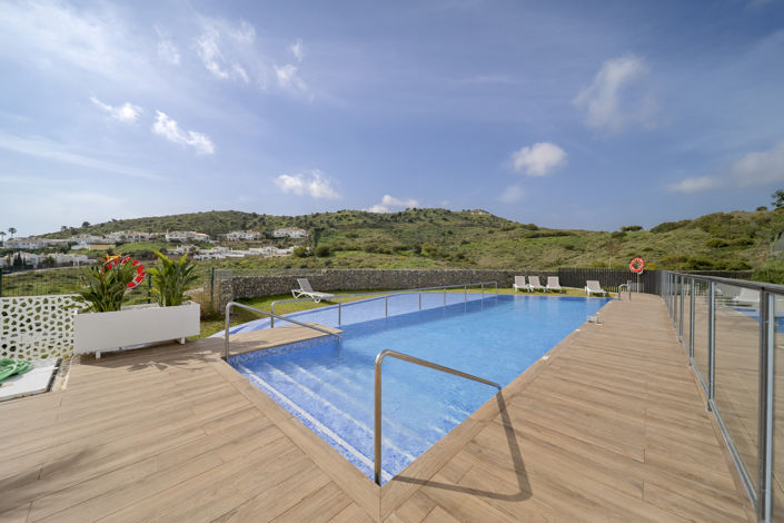 Image No.2-4 Bed House for sale