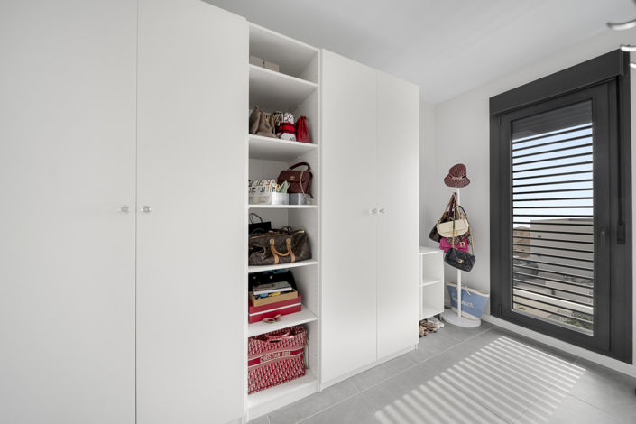 Image No.22-4 Bed House for sale