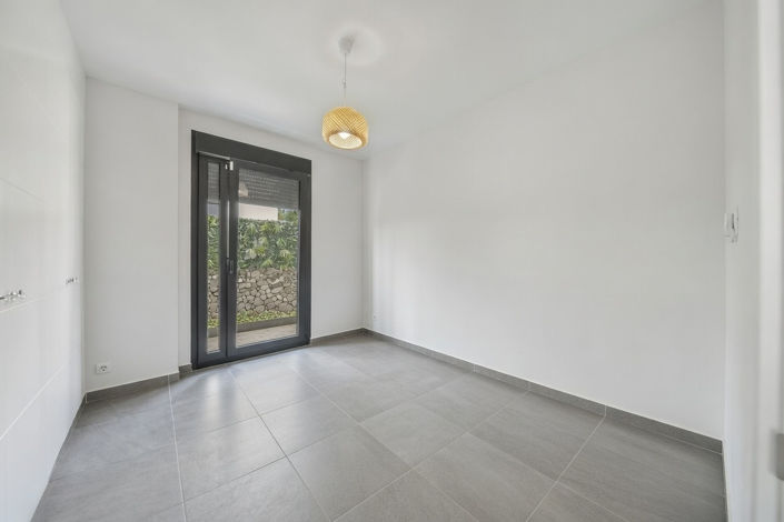 Image No.34-4 Bed House for sale