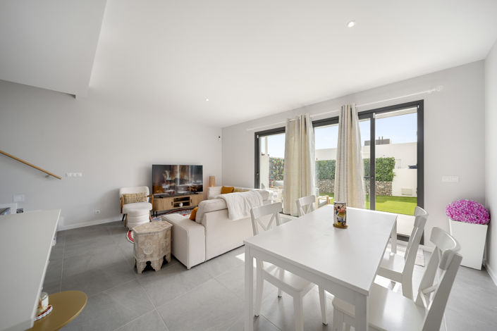 Image No.7-4 Bed House for sale