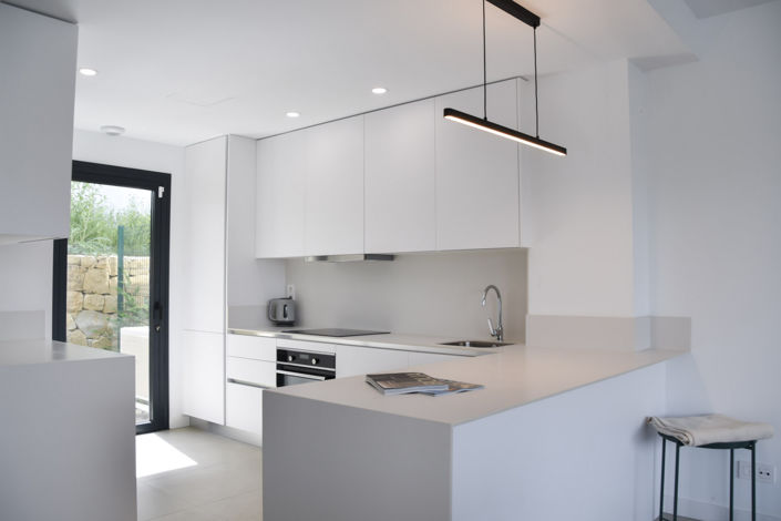 Image No.12-3 Bed House for sale