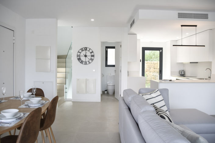 Image No.15-3 Bed House for sale