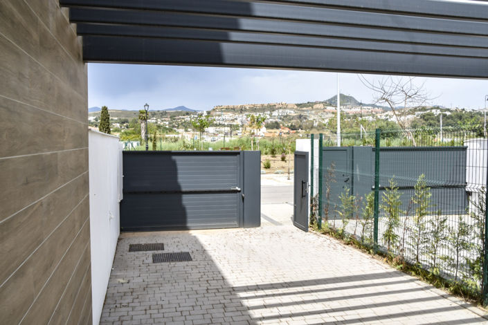 Image No.18-3 Bed House for sale