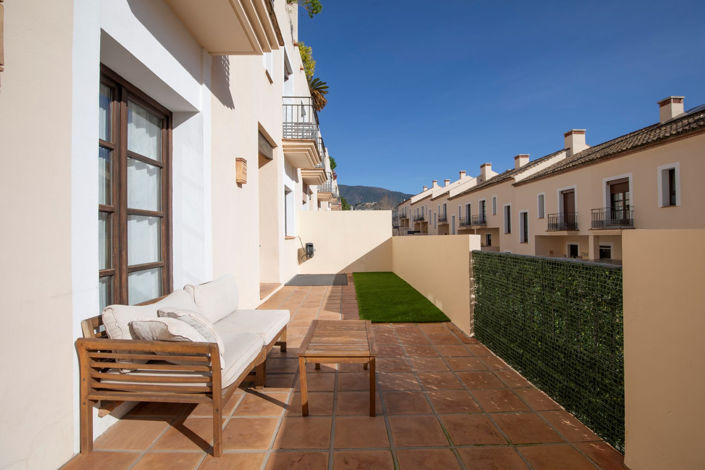 Image No.24-4 Bed Townhouse for sale