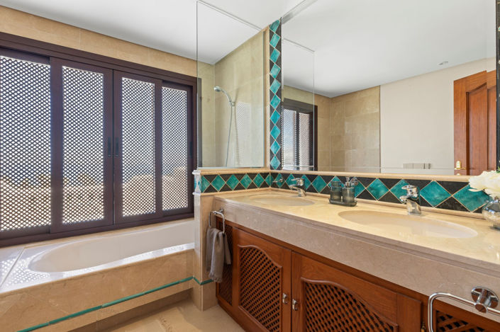 Image No.8-Propriété de 3 chambres à vendre à Estepona