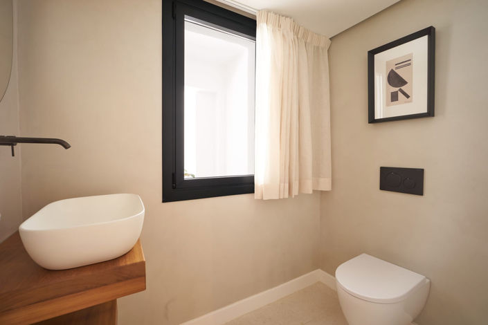 Image No.26-4 Bed Townhouse for sale