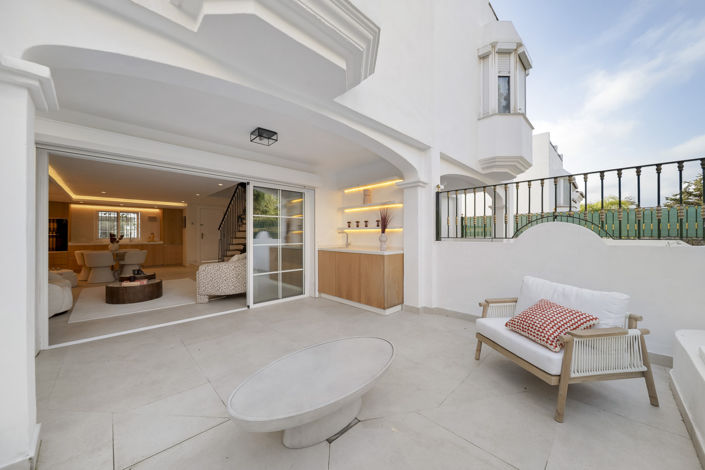 Image No.11-3 Bed Townhouse for sale