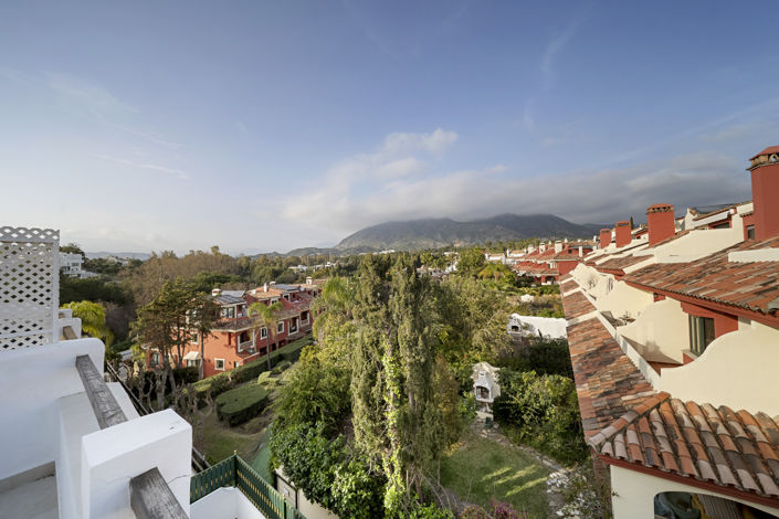 Image No.25-3 Bed Townhouse for sale