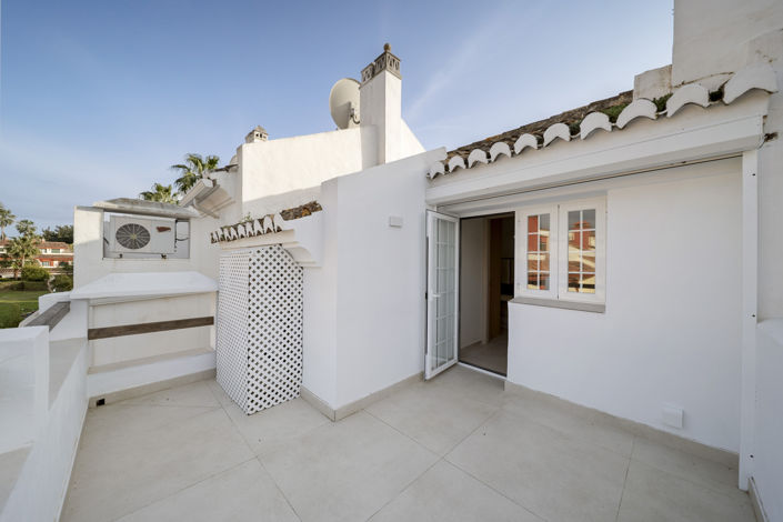 Image No.26-3 Bed Townhouse for sale