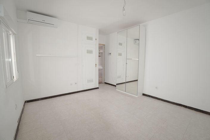 Image No.20-4 Bed Villa for sale