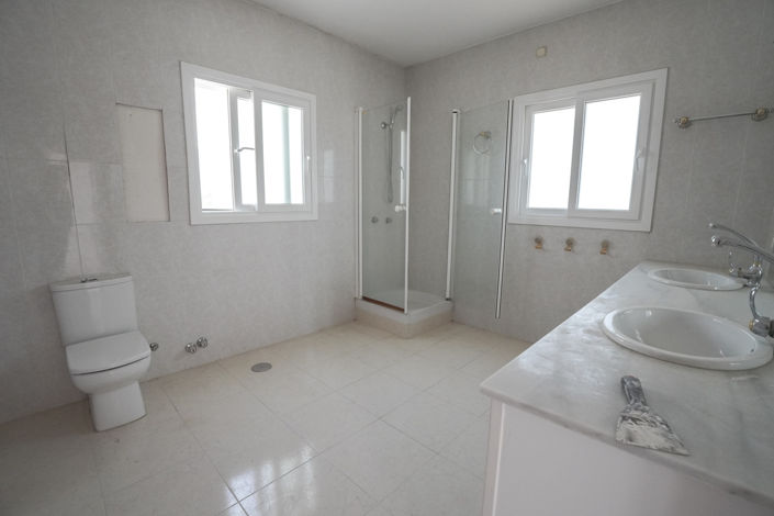 Image No.24-4 Bed Villa for sale