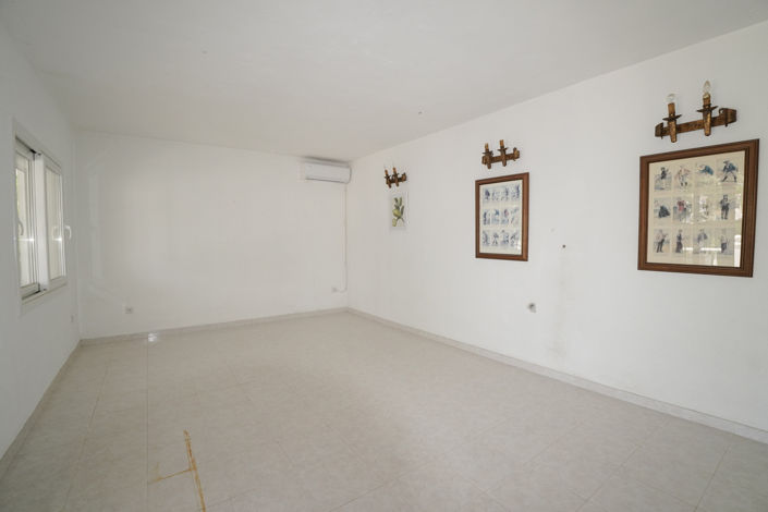 Image No.33-4 Bed Villa for sale