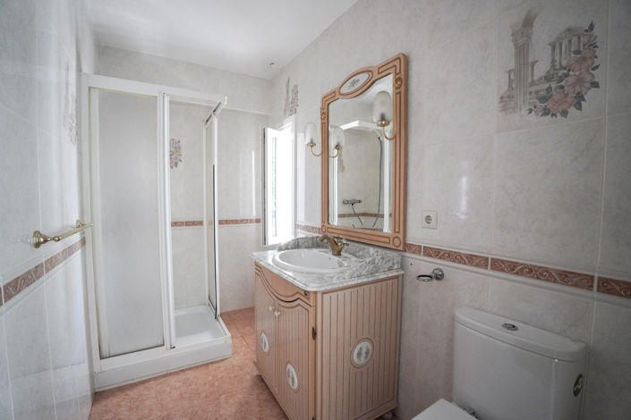 Image No.34-4 Bed Villa for sale