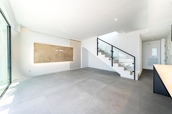 Image No.12-2 Bed Property for sale