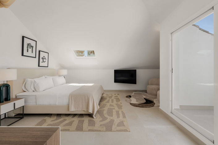 Image No.17-3 Bed Penthouse for sale
