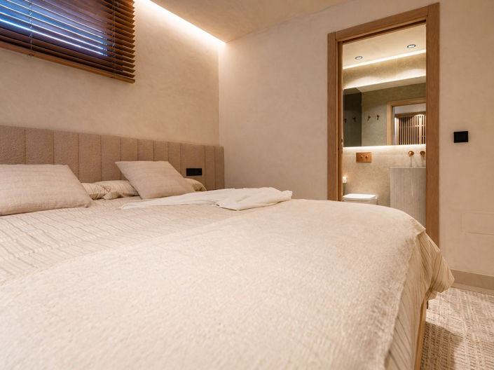 Image No.7-4 Bed Townhouse for sale