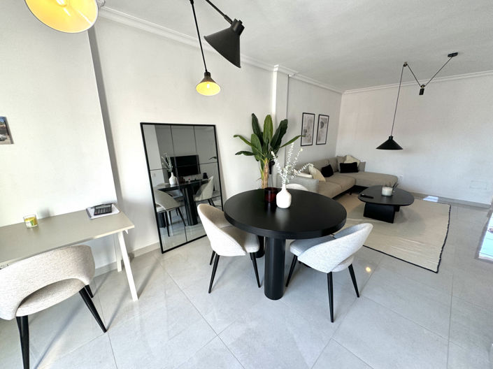 Image No.12-2 Bed Property for sale