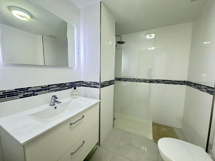Image No.22-2 Bed Property for sale