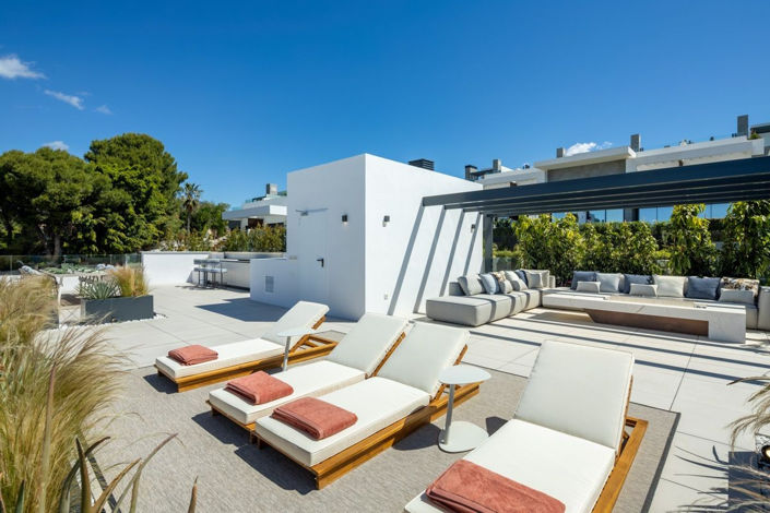 Image No.17-6 Bed Villa for sale