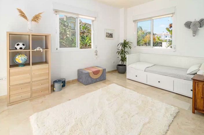 Image No.4-6 Bed Villa for sale