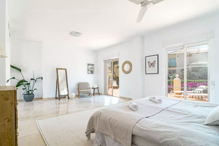 Image No.6-6 Bed Villa for sale