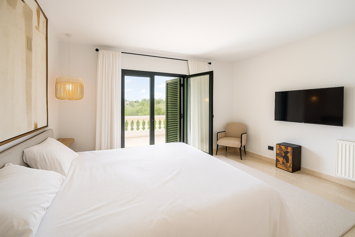 Image No.15-4 Bed House for sale