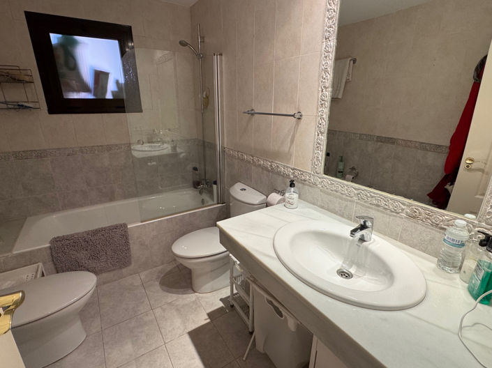 Image No.22-Appartement de 4 chambres à vendre à Estepona