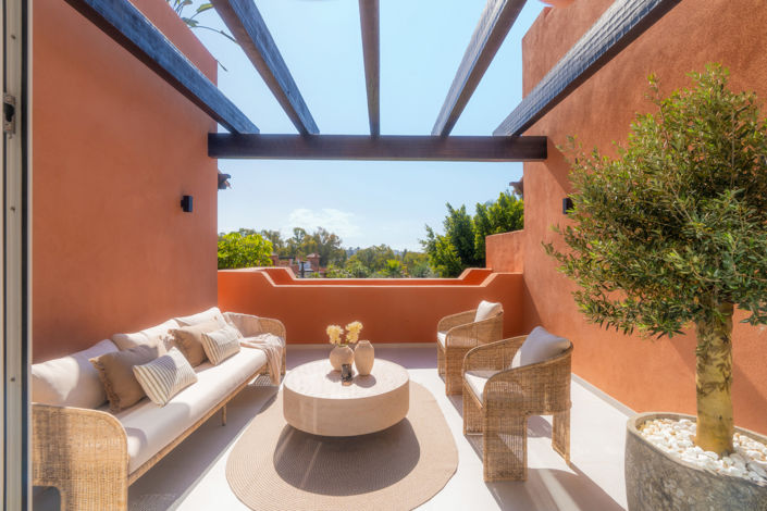 Image No.7-4 Bed Property for sale