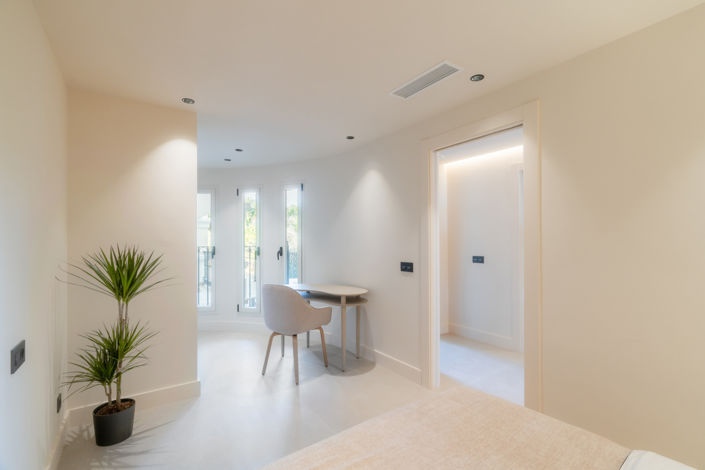 Image No.14-3 Bed Apartment for sale